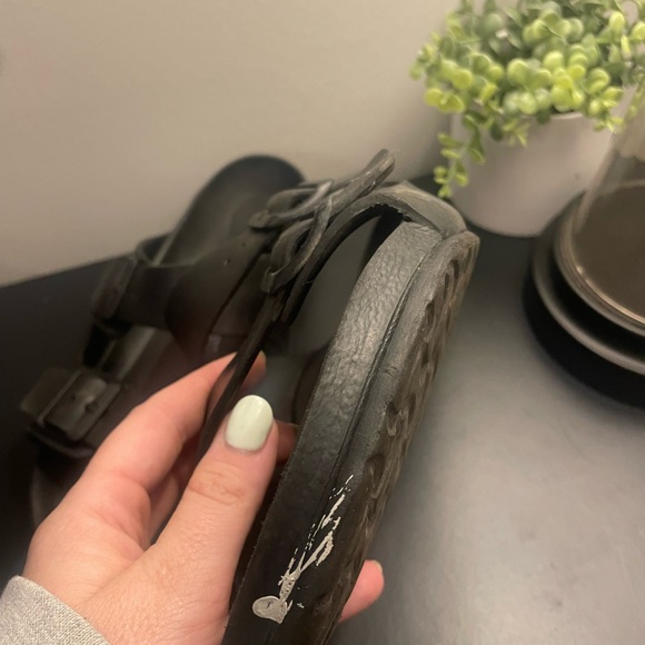 Men's Birkenstock Black Sandals size 11 slip ons - Picture 2 of 8